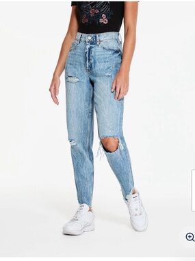NWOT Aeropostale Women's Light Blue Distressed Mom Jeans